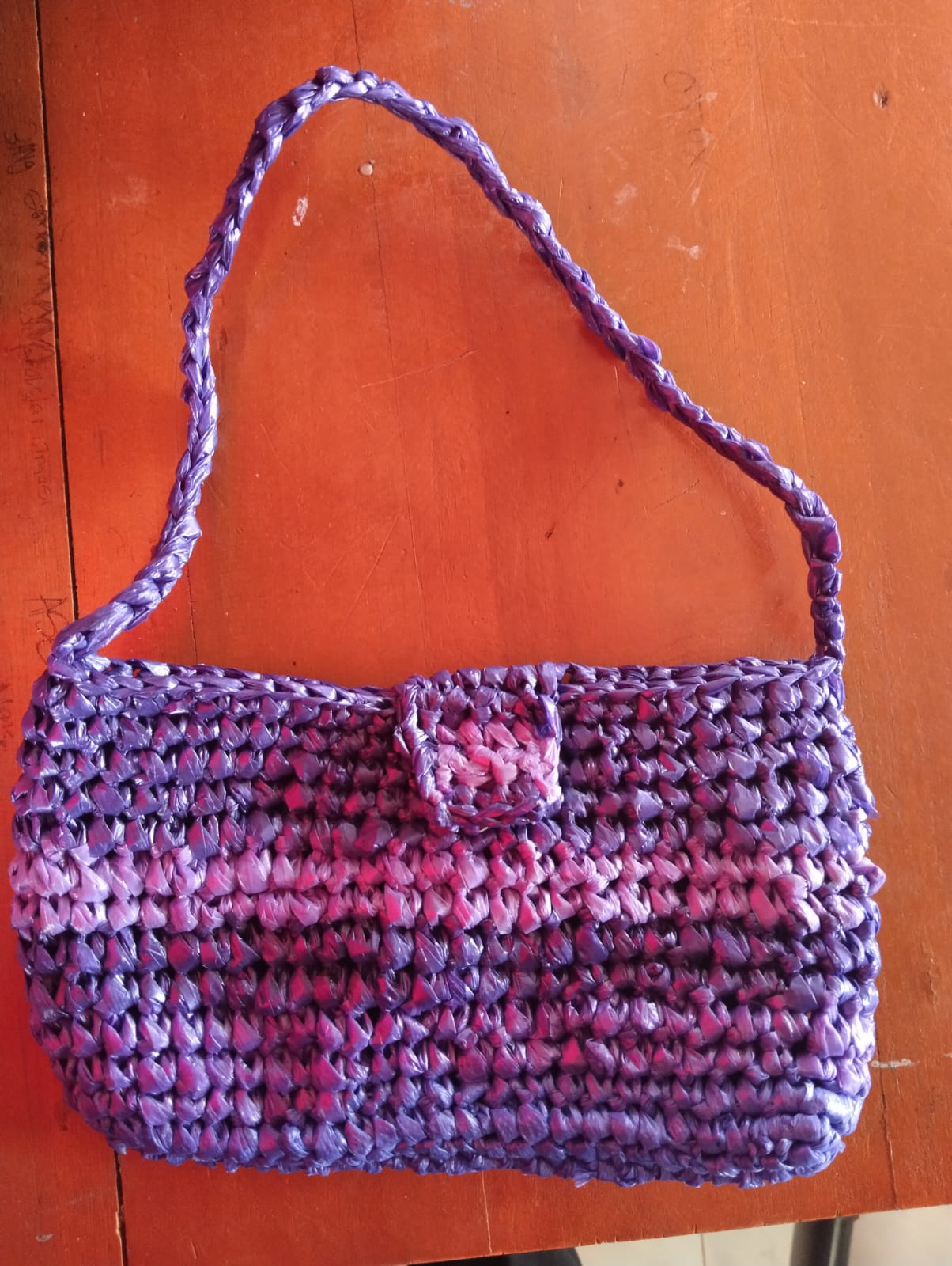 TAS CROCHET PLASTIK BEKAS